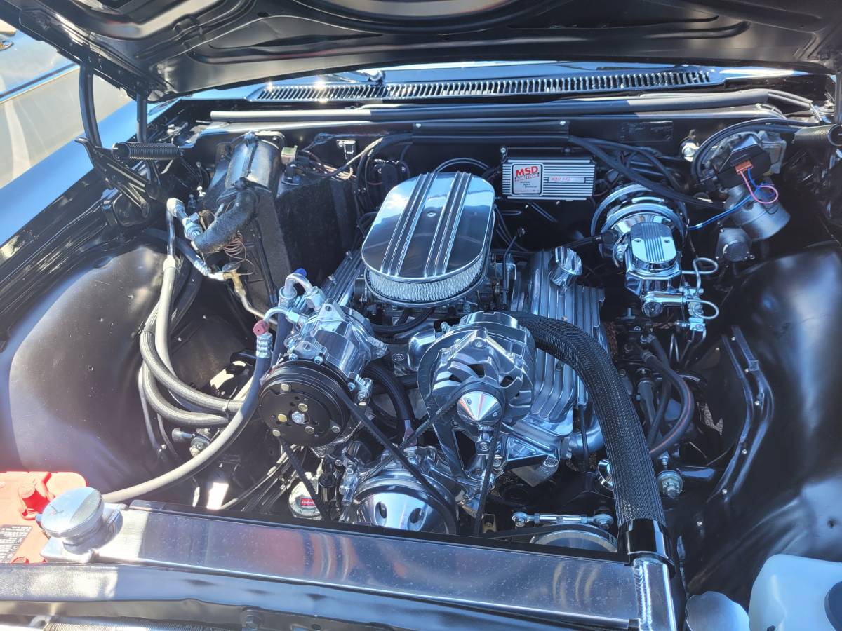 Chevrolet-caprice-1966-black-10