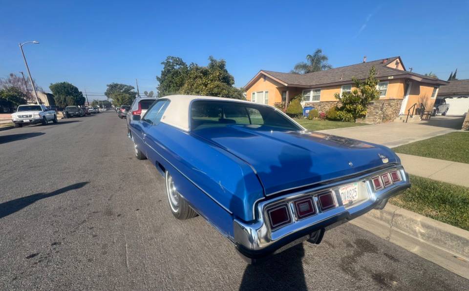 Chevrolet-caprice-1973-blue