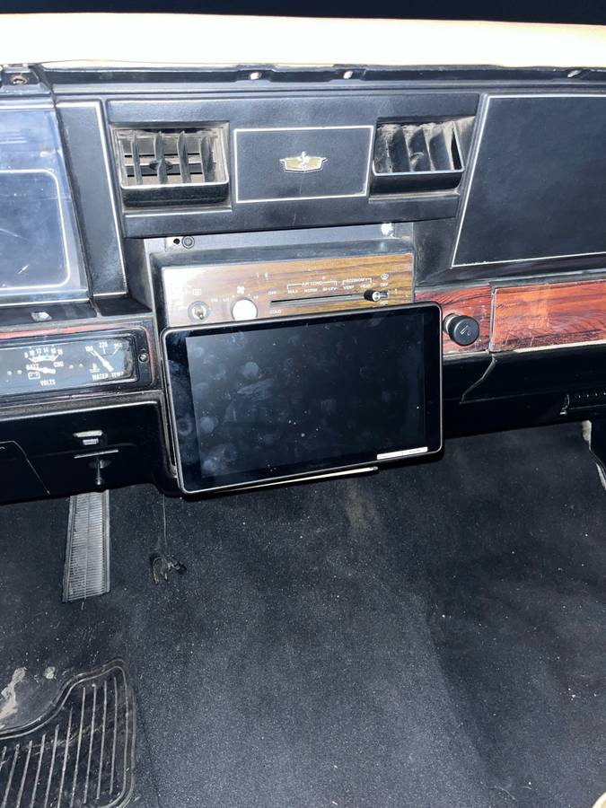 Chevrolet-caprice-1989-custom-10