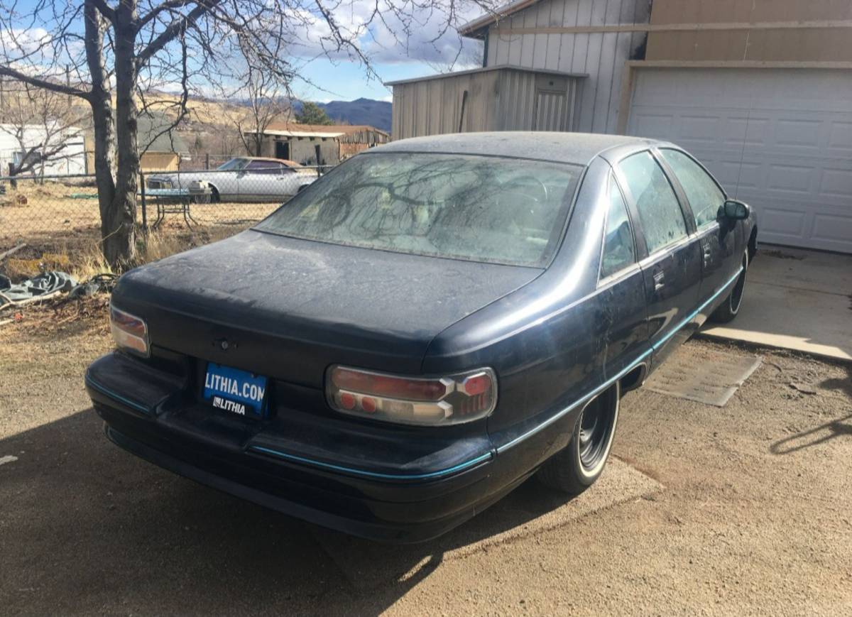 Chevrolet-caprice-1991-black-10