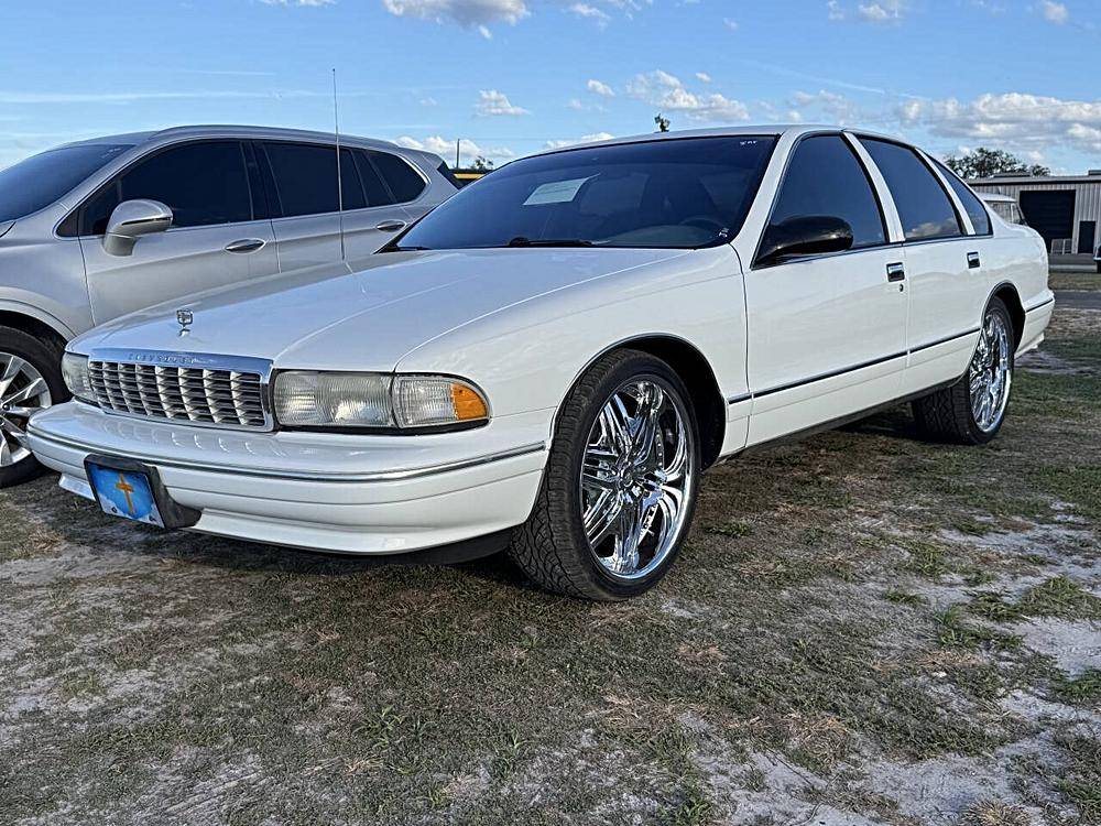 Chevrolet-caprice-1996-white-5
