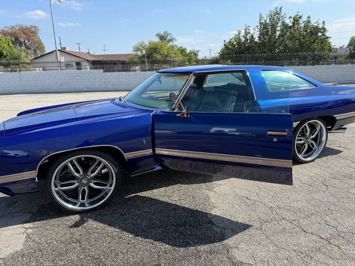 Chevrolet-caprice-classic-1974-blue-1