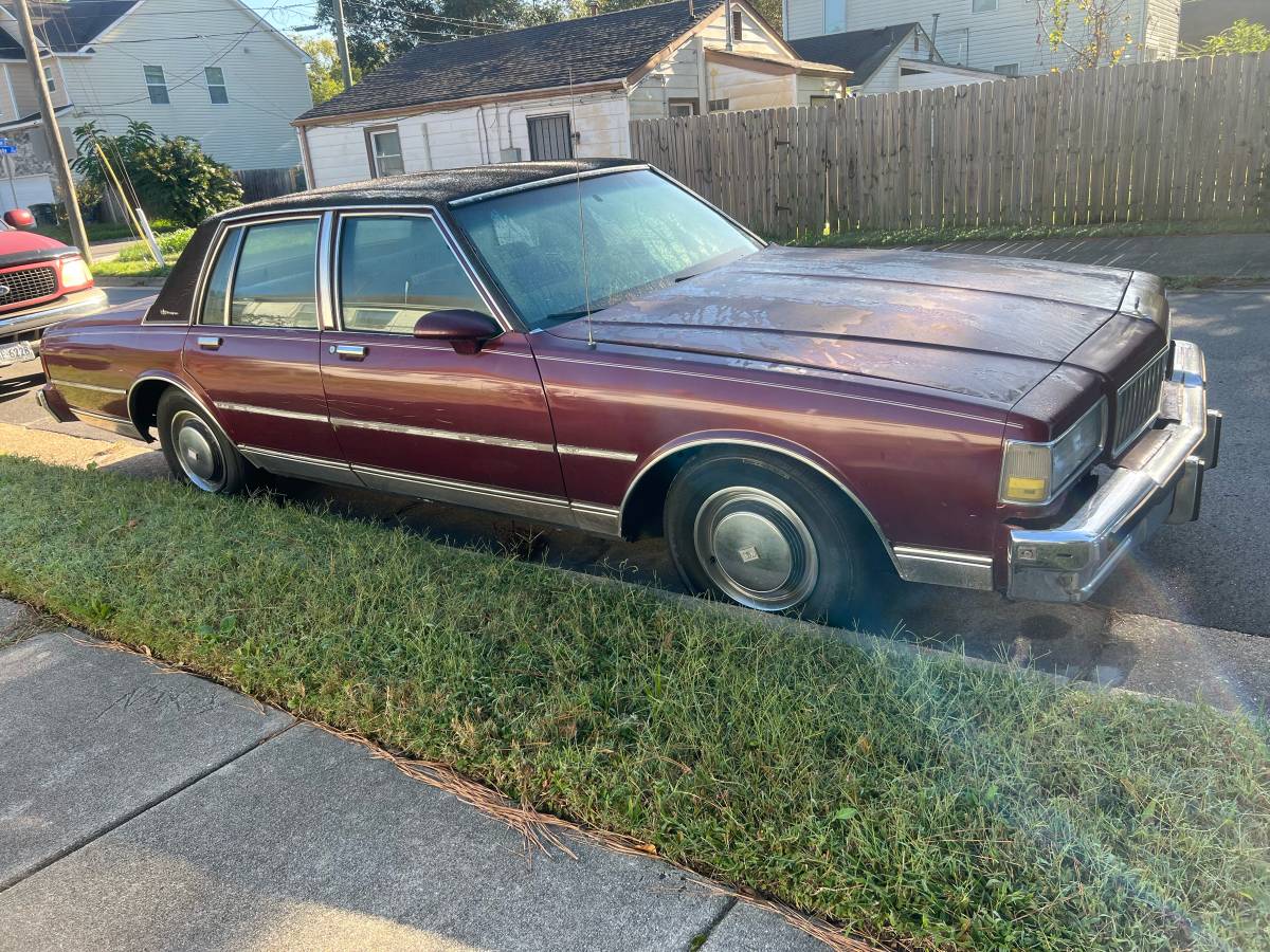 Chevrolet-caprice-classic-1988-2