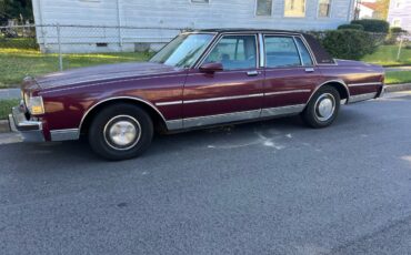 Chevrolet-caprice-classic-1988-4