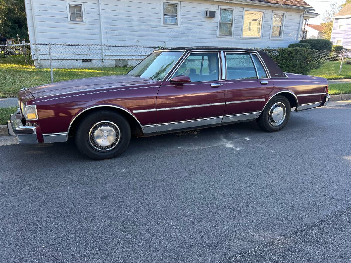 Chevrolet-caprice-classic-1988-4