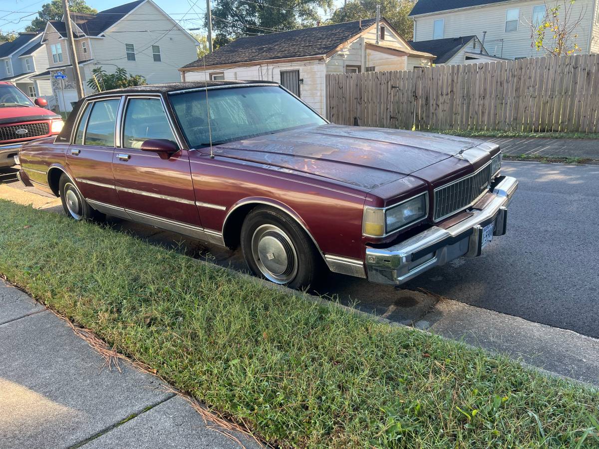 Chevrolet-caprice-classic-1988-9