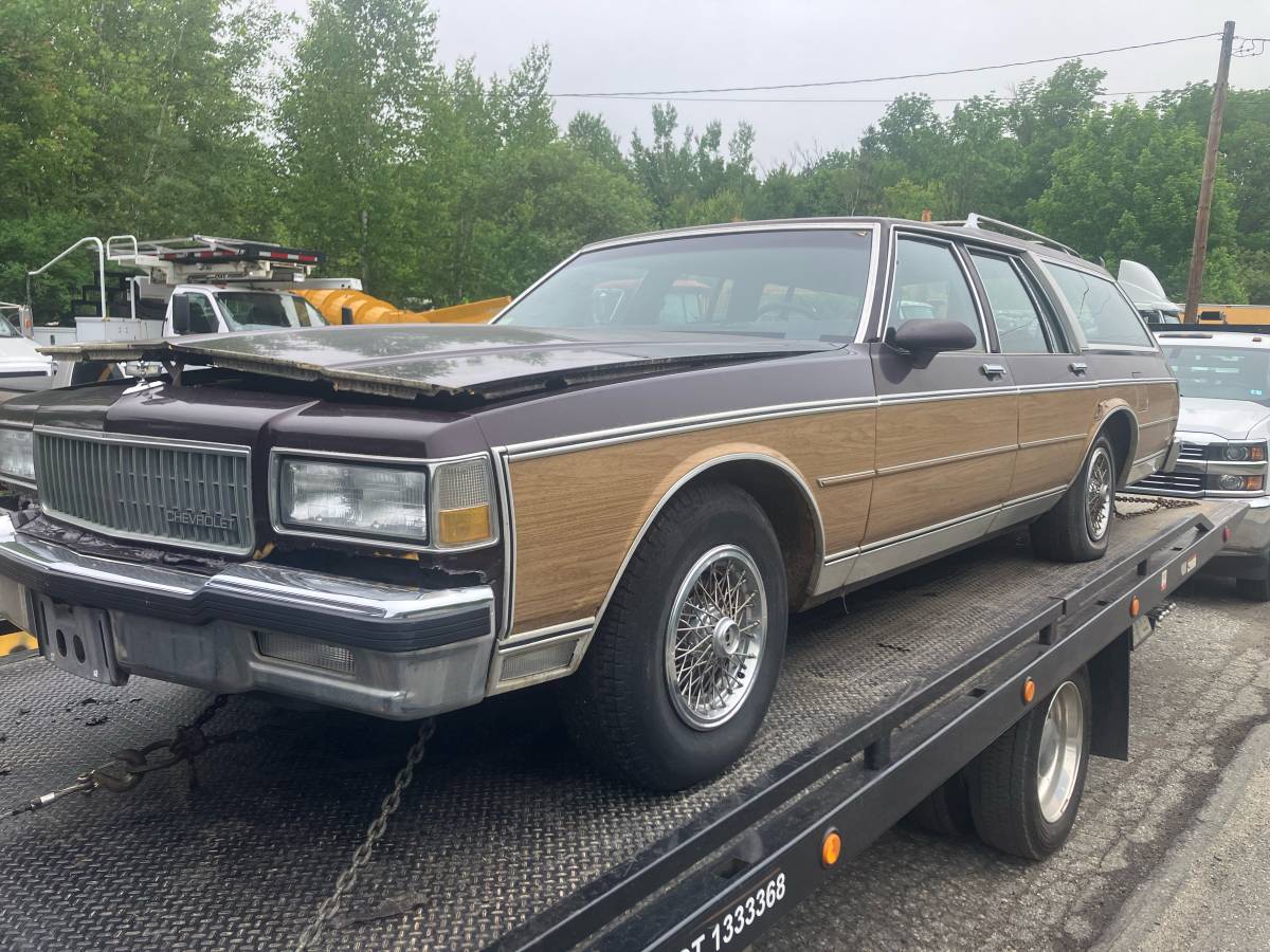 Chevrolet-caprice-classic-1989-brown