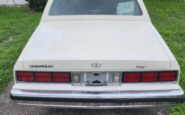 Chevrolet-caprice-classic-1989-white-2