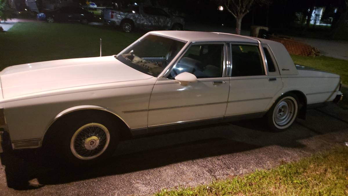 Chevrolet-caprice-classic-1989-white