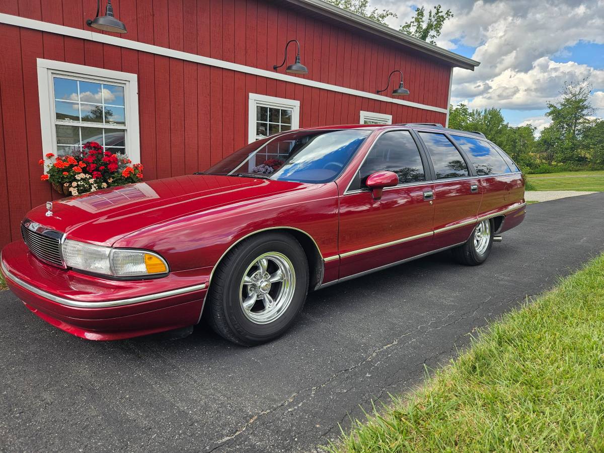 Chevrolet-caprice-classic-wagon-1994-red-12