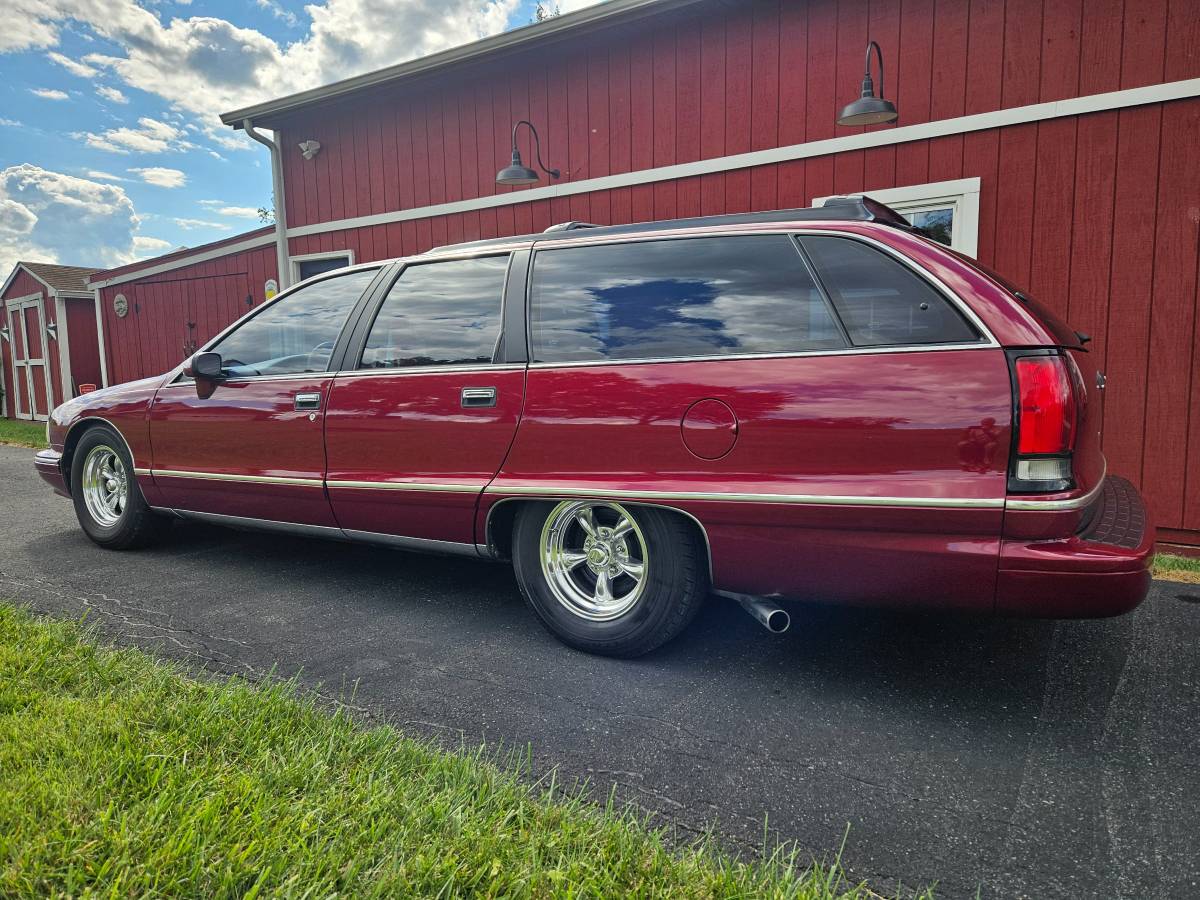 Chevrolet-caprice-classic-wagon-1994-red-14
