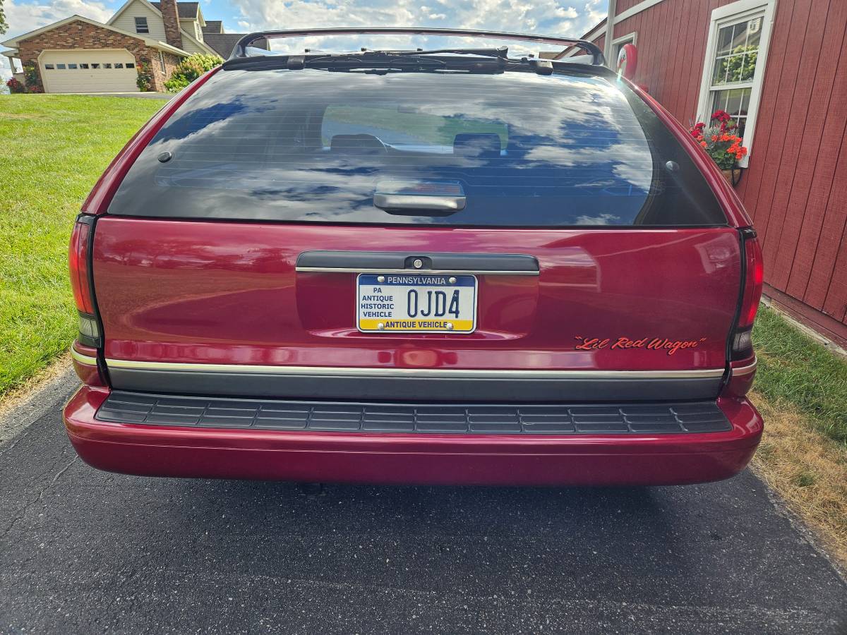 Chevrolet-caprice-classic-wagon-1994-red-15