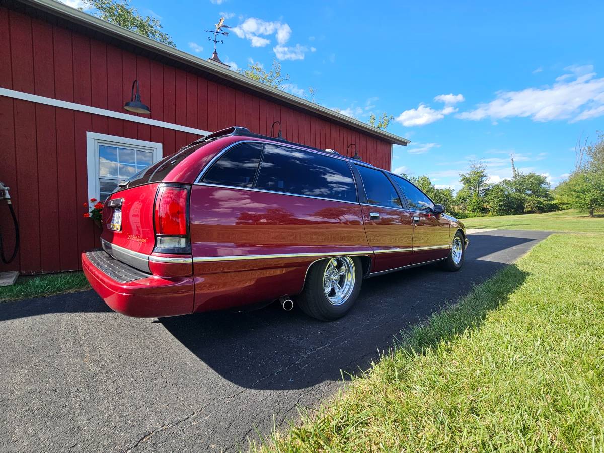 Chevrolet-caprice-classic-wagon-1994-red-8