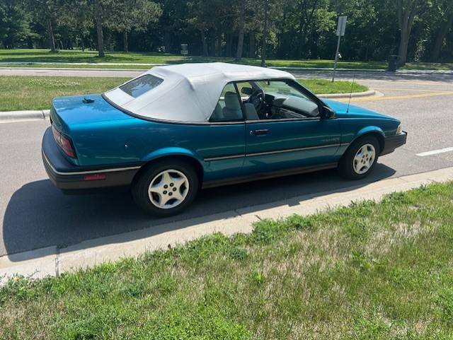 Chevrolet-cavalier-1993-1