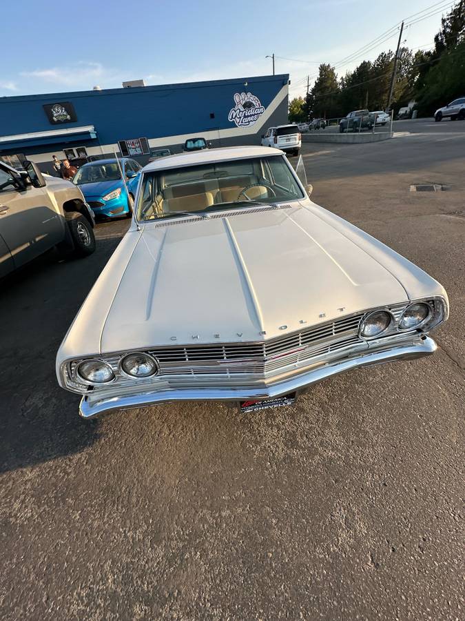 Chevrolet-chevelle-1965-white-15