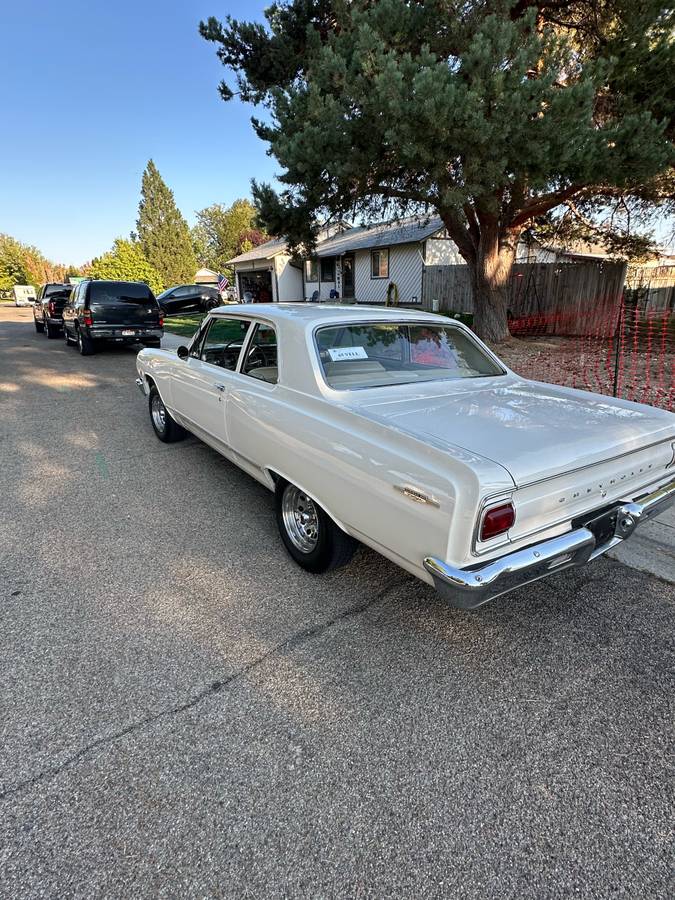 Chevrolet-chevelle-1965-white-2