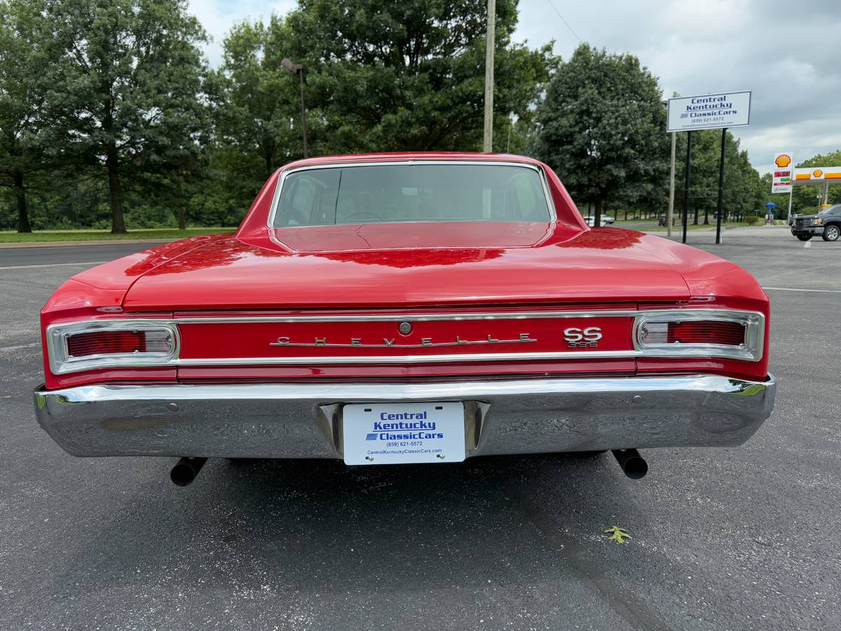 Chevrolet-chevelle-1966-red-17