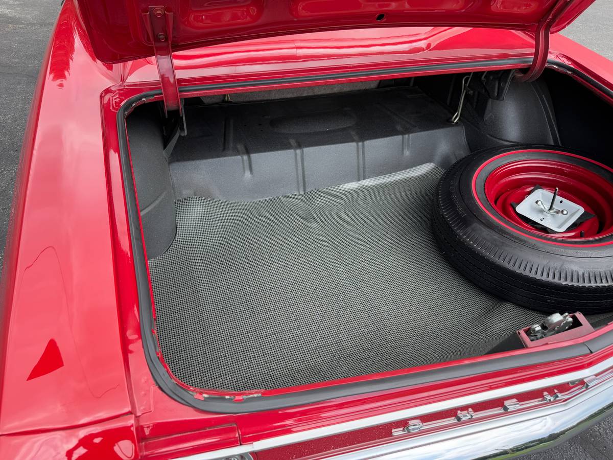 Chevrolet-chevelle-1966-red-70