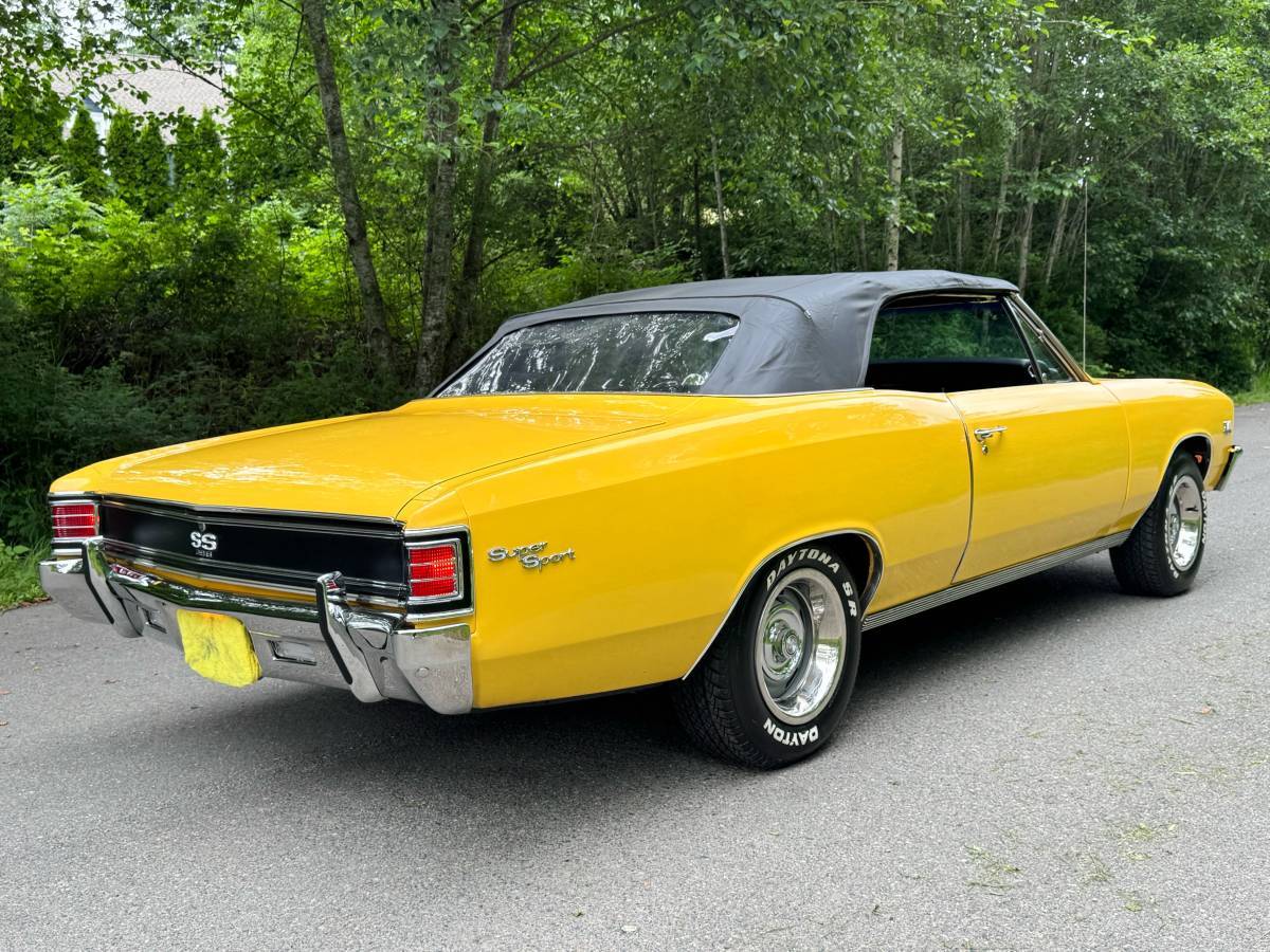 Chevrolet-chevelle-1967-yellow-4