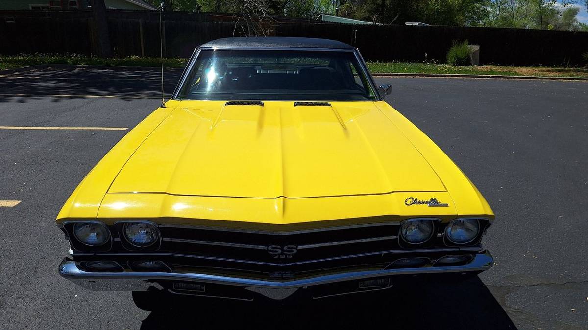 Chevrolet-chevelle-1969-yellow-11