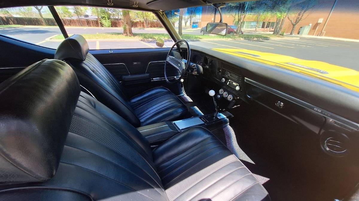 Chevrolet-chevelle-1969-yellow-13