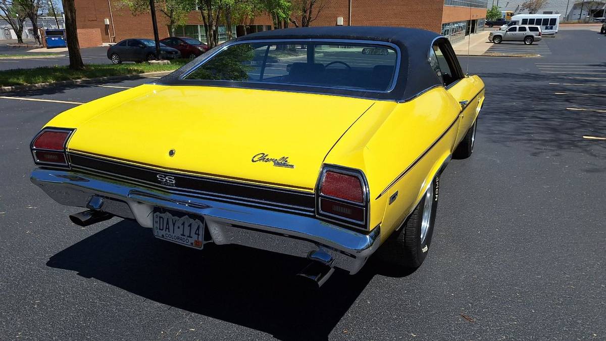 Chevrolet-chevelle-1969-yellow-21