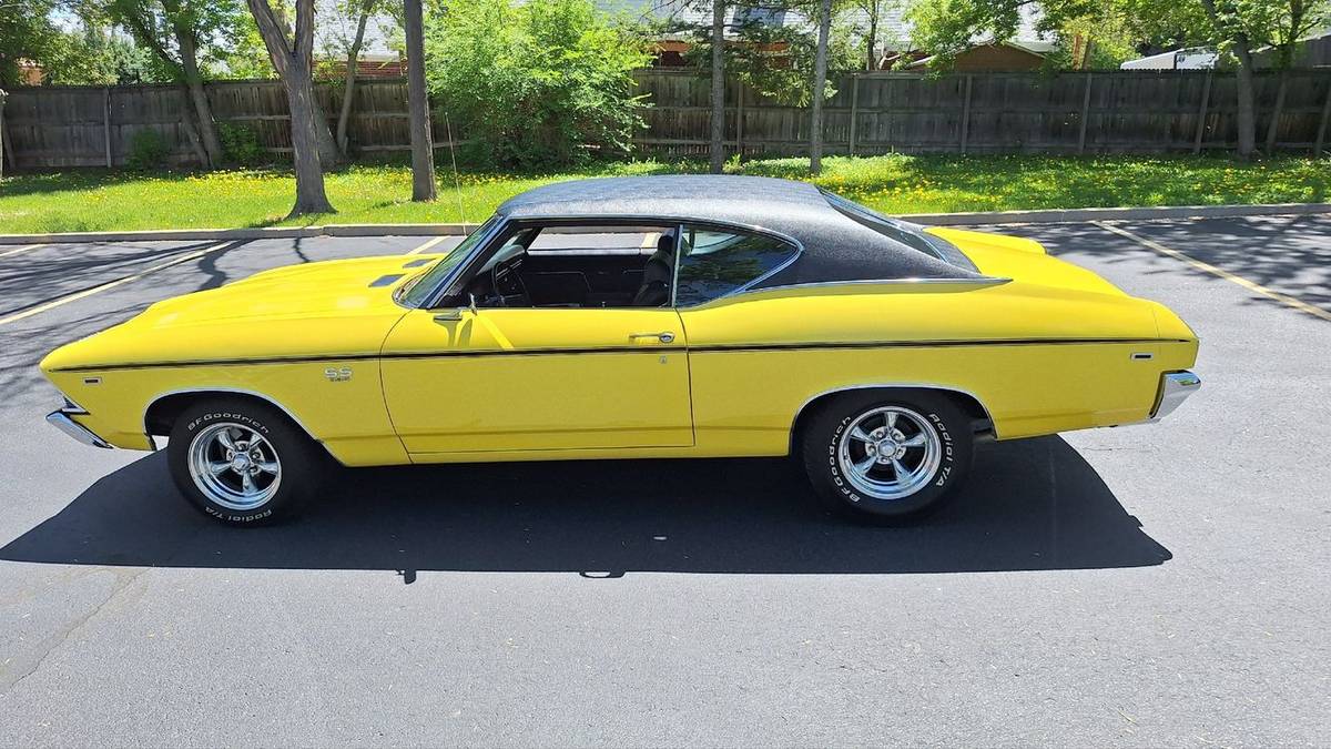 Chevrolet-chevelle-1969-yellow-8
