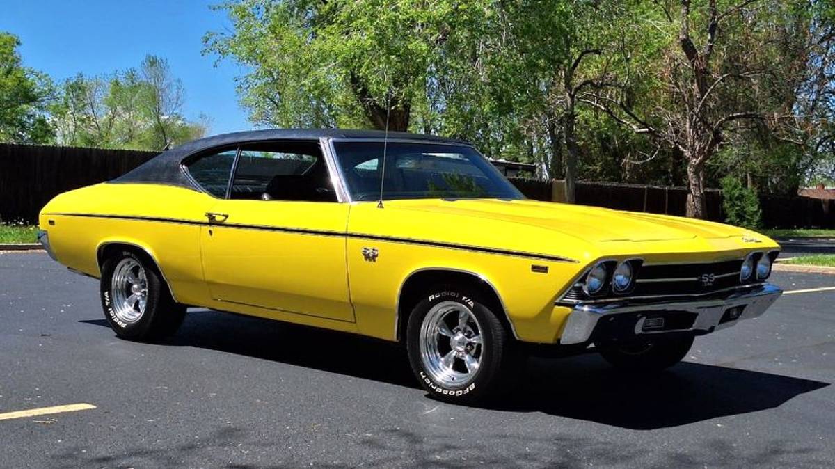 Chevrolet-chevelle-1969-yellow