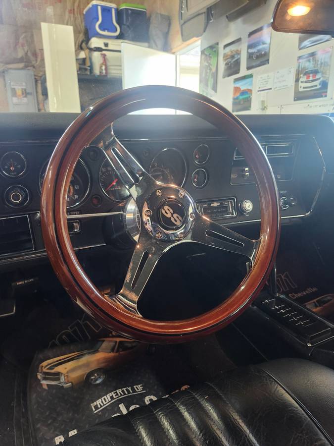 Chevrolet-chevelle-1971-brown-6
