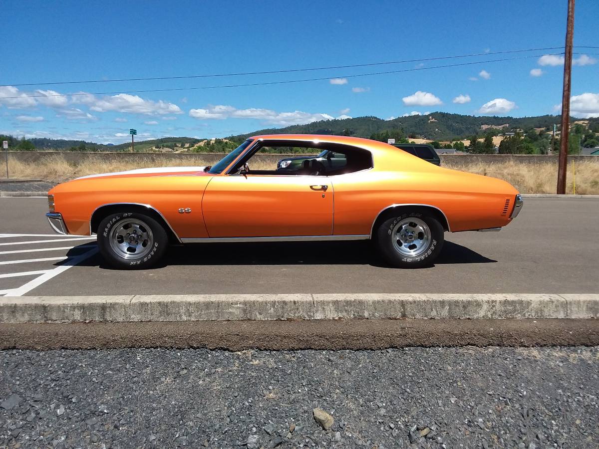 Chevrolet-chevelle-malibu-1971-orange-1