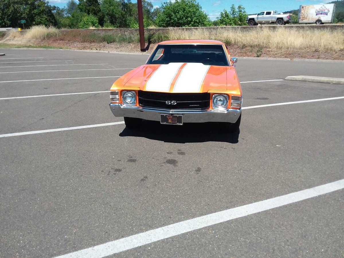 Chevrolet-chevelle-malibu-1971-orange-11