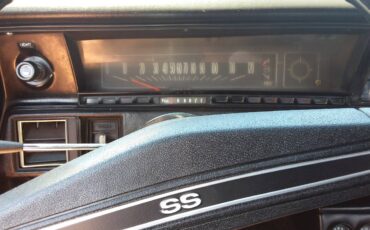 Chevrolet-chevelle-malibu-1971-orange-13