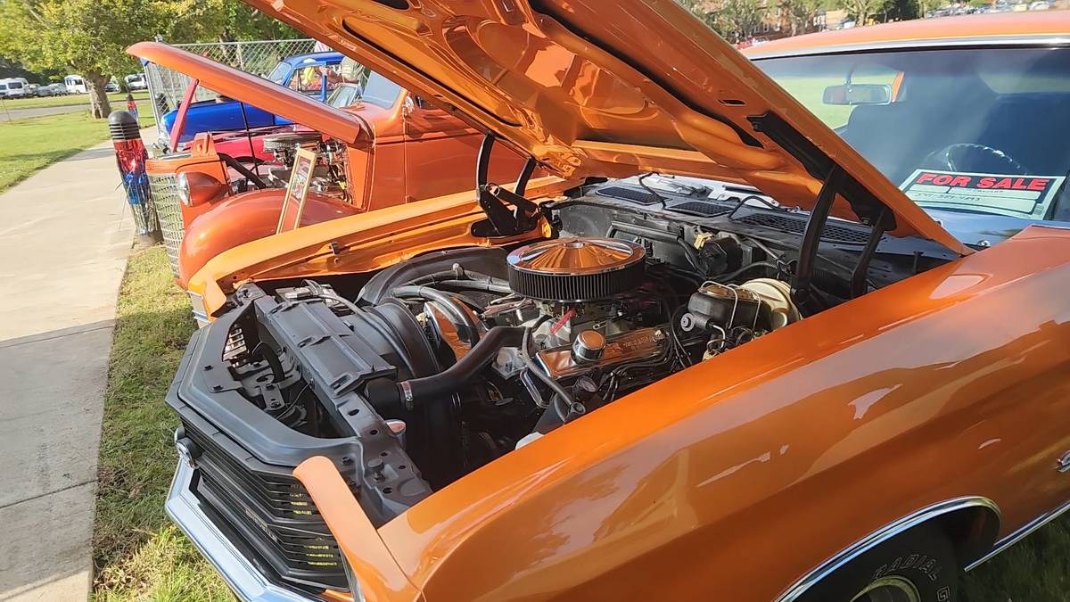 Chevrolet-chevelle-malibu-1971-orange-14