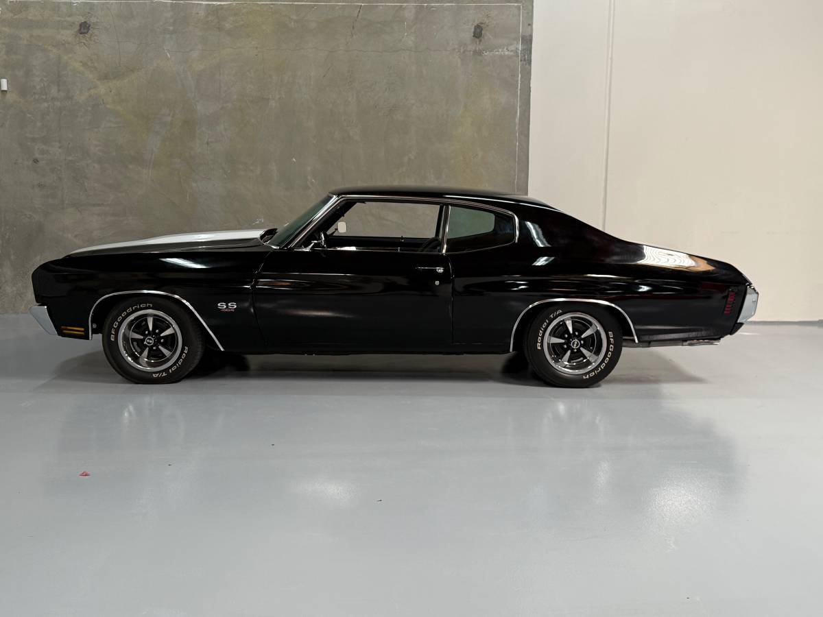 Chevrolet-chevelle-ss-1970-black-14