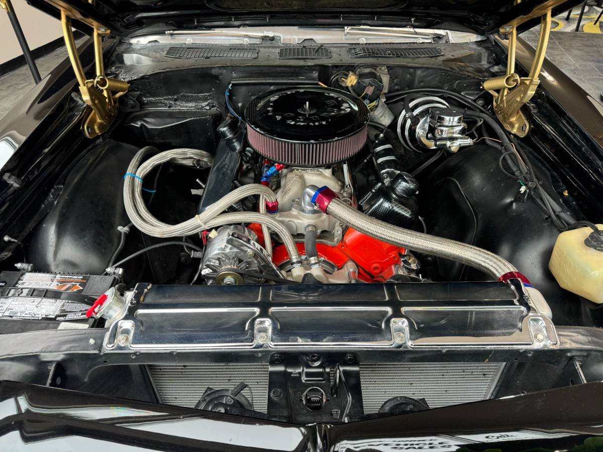 Chevrolet-chevelle-tribute-ss-1968-black-21