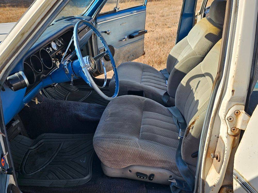 Chevrolet-chevelle-wagon-1965-white-14