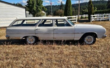Chevrolet-chevelle-wagon-1965-white-5