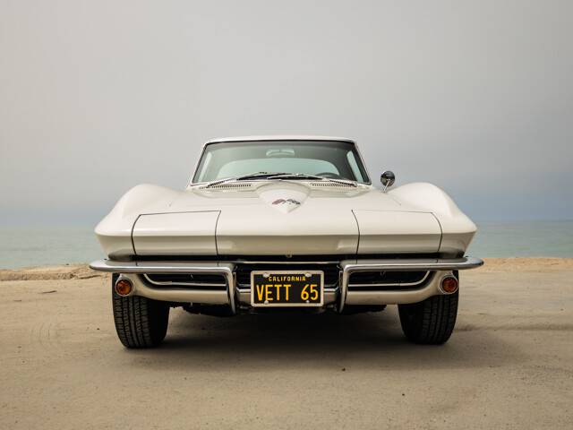 Chevrolet-chevy-corevette-stingray-1965-custom-1