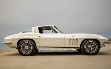 Chevrolet-chevy-corevette-stingray-1965-custom-27