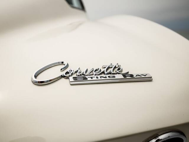 Chevrolet-chevy-corevette-stingray-1965-custom-44