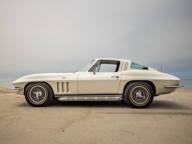 Chevrolet-chevy-corevette-stingray-1965-custom-7