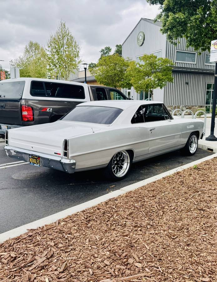 Chevrolet-chevy-ii-nova-1966-custom-2
