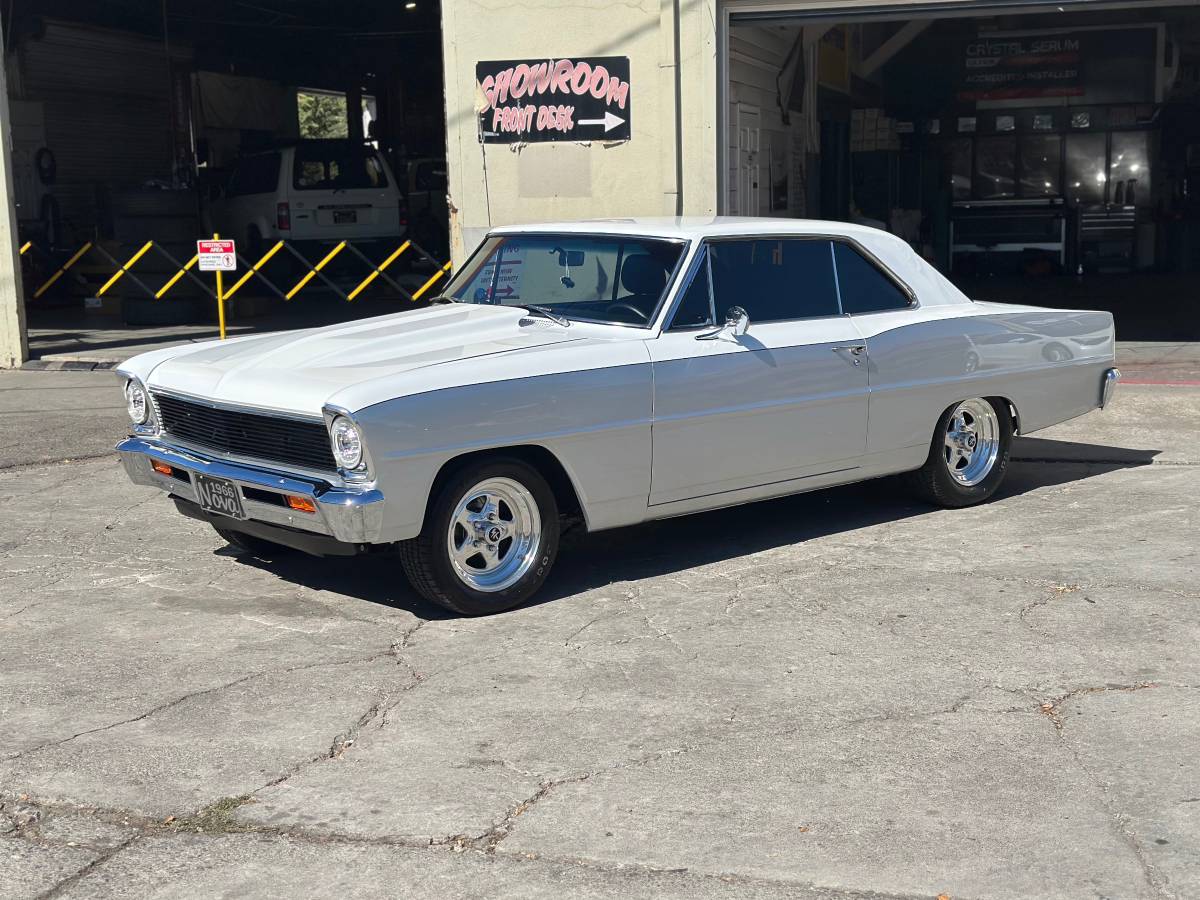 Chevrolet-chevy-ii-nova-1966-custom-9
