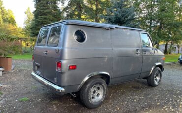 Chevrolet-chevyvan10-g10-1975-silver-1