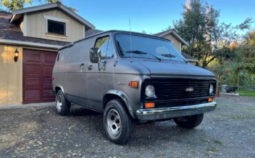 Chevrolet-chevyvan10-g10-1975-silver-4