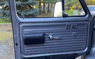 Chevrolet-chevyvan10-g10-1975-silver-9