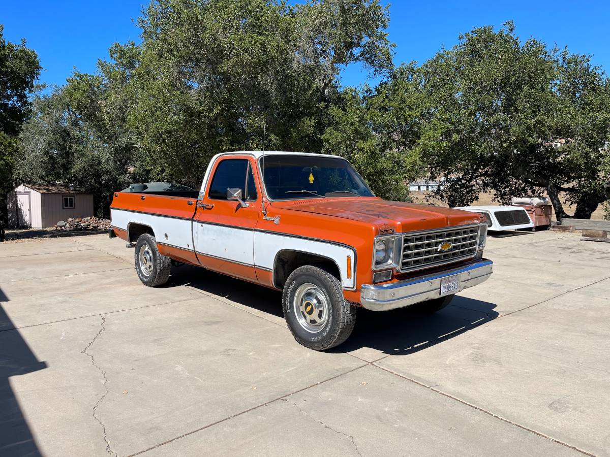 Chevrolet-cheyenne-1975-2