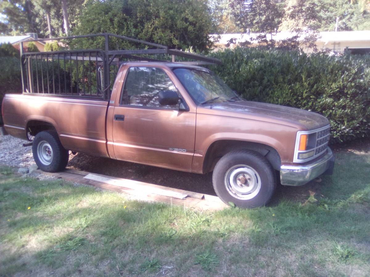 Chevrolet-cheyenne-1989-brown-2