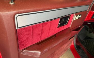 Chevrolet-ck-10-1986-red-11