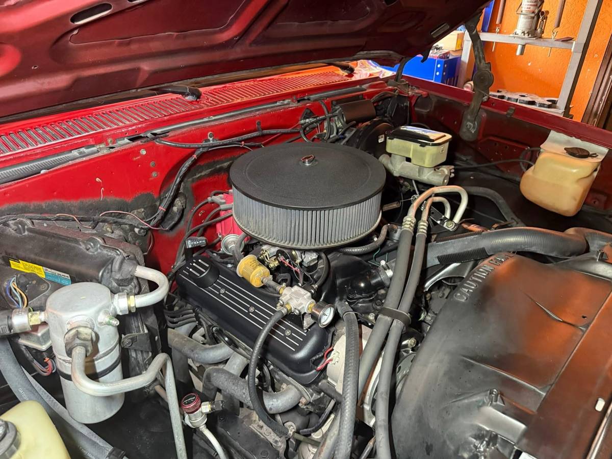 Chevrolet-ck-10-1986-red-15
